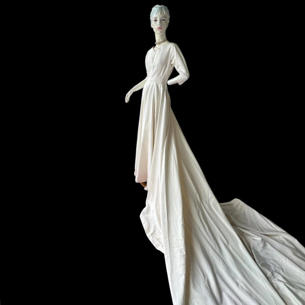 1940s/50s vintage wedding dress in silk faille with cathedral train and back but